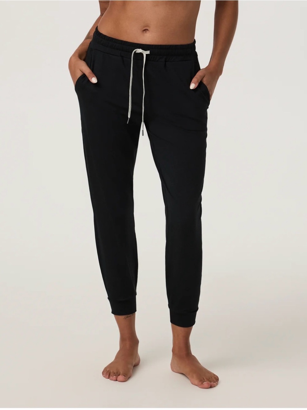 Vuori Performance Jogger in Black M